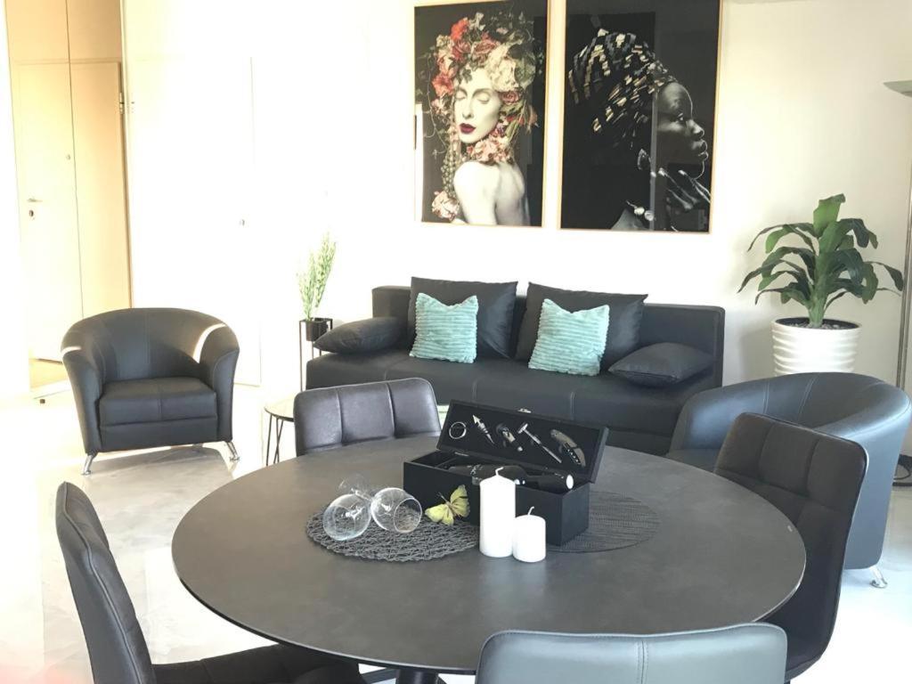 Hedonist-Luxury 2 Bedroom Apartment With Private Hot Tub, Garden And Free Parking Trogir Buitenkant foto